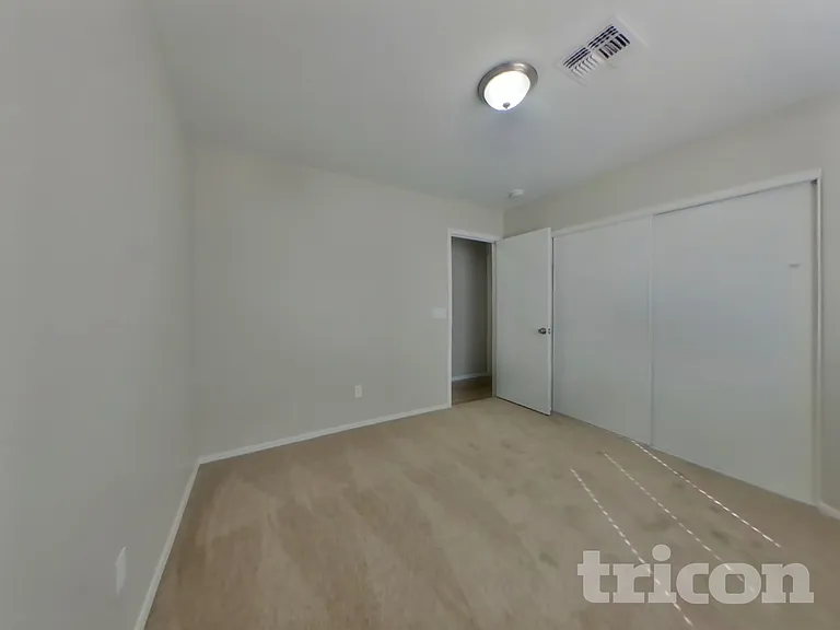 12601 W Pershing St — Photo 15
