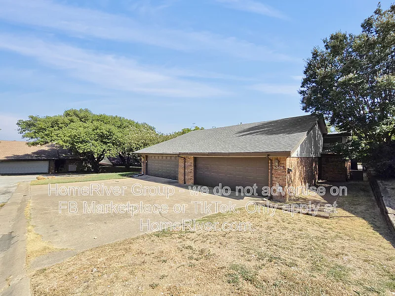 2 bed, 2.0 bath, 1382 sqft, $1,745 — Photo 4