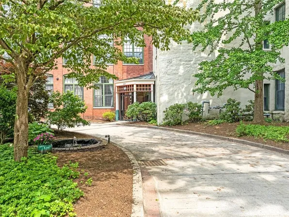 15 Higgins St APT 212, Smithfield, RI 02917