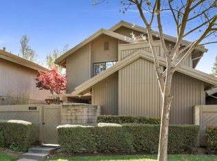 2052 Promontory Point Ln, Gold River, CA 95670