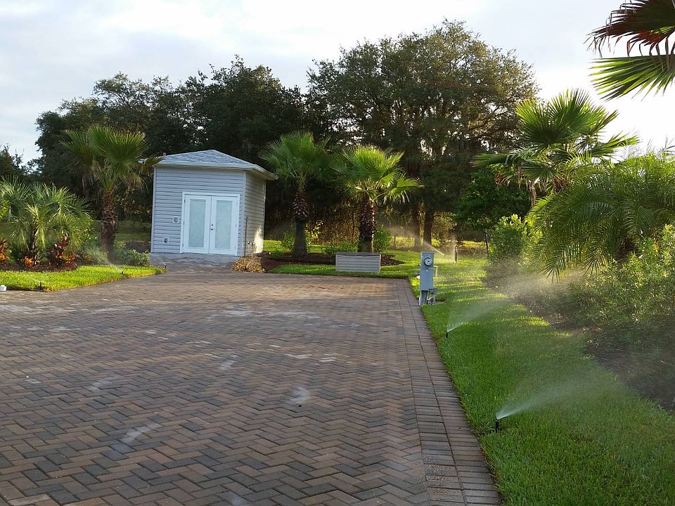 2nd image of 2863 Saint George Dr