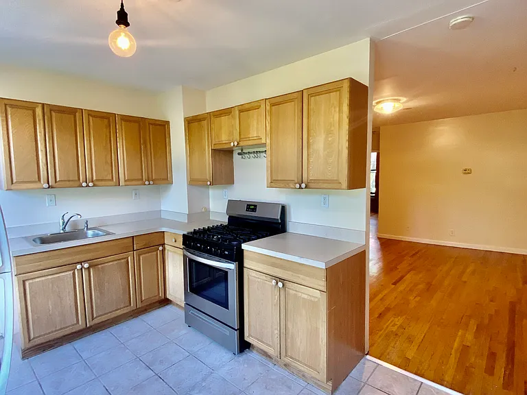 182 Bergen St #3 — Photo 13