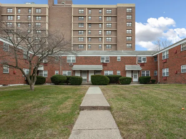 383 12th Ave, Paterson, NJ 07514
