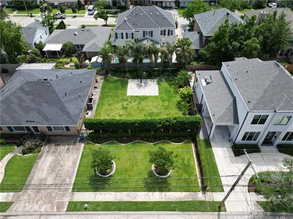 305 W William David Pkwy, Metairie, LA 70005