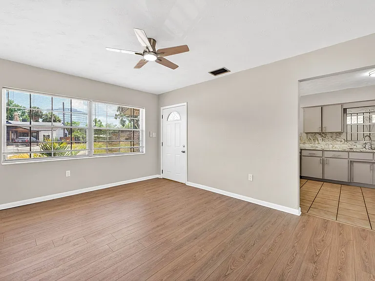 3707 W Gray St #1 — Photo 2