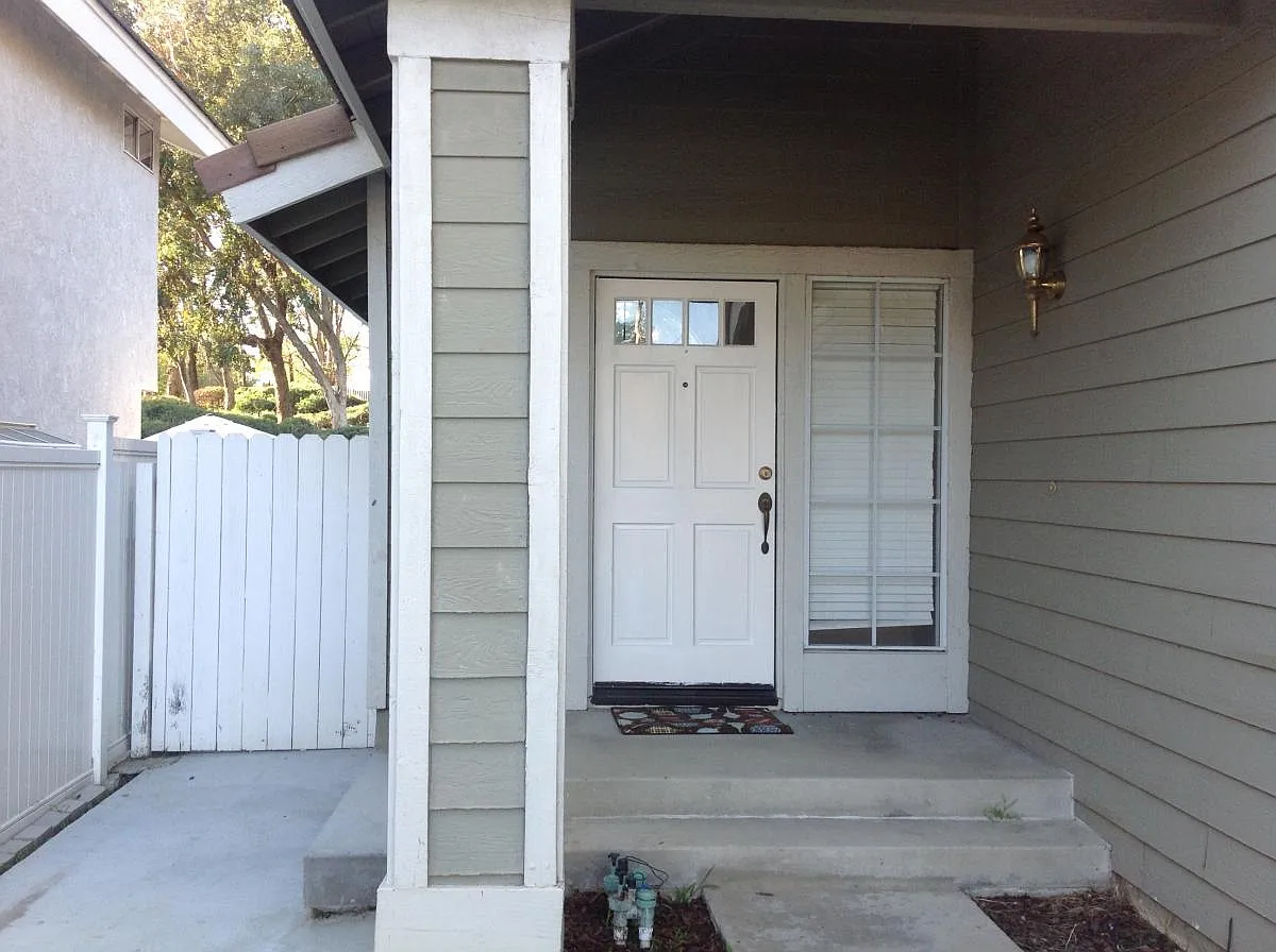 3 bed, 2.5 bath, 1460 sqft, $3,500 — Photo 2