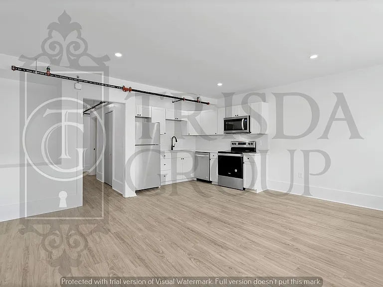 160 Southern Ave — Photo 29