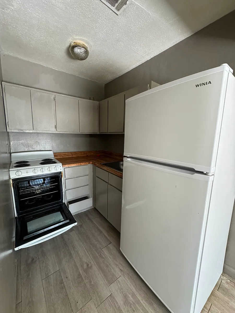 Building Photo - 4725 Hoffman Rd #2
