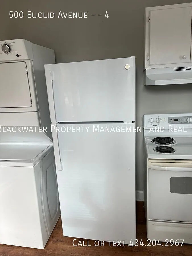 1 Bedroom Apartment on Euclid Avenue! — Photo 4