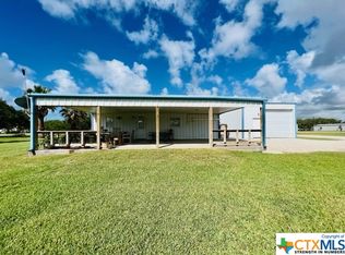 710 N 11th St, Port O Connor, TX 77982