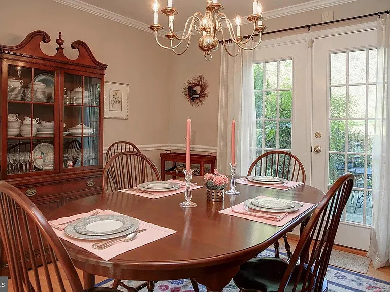 3124 Barnard Ct — Photo 6