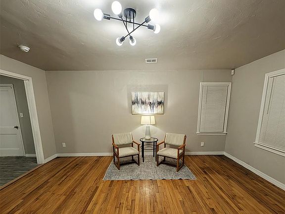 3rd image of 1009 Stansell Dr