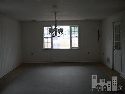 3rd image of 401 N Lumina Avenue