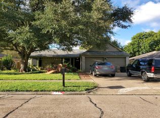 753 Sugar Hill Dr, La Porte, TX 77571