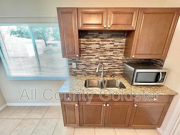 4th image of 6727 Dennison Ave