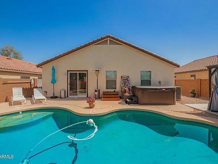 3032 W Red Fox Rd — Photo 31