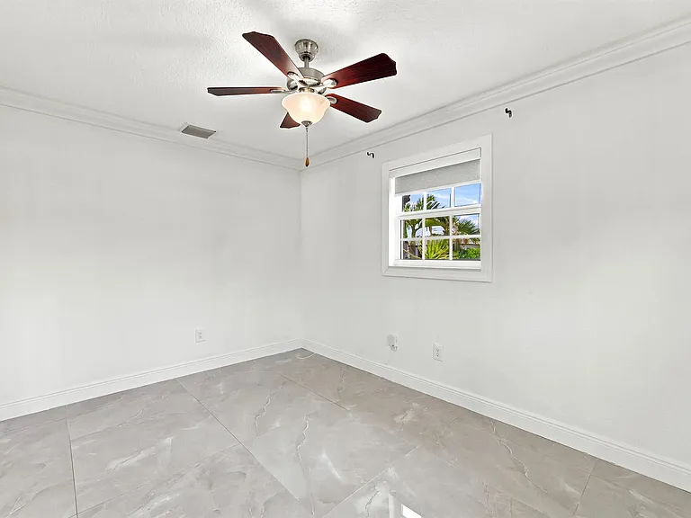 2649 Cedarcrest Rd — Photo 28