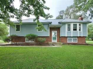 13921 Stillwell Rd, Bonner Springs, KS 66012