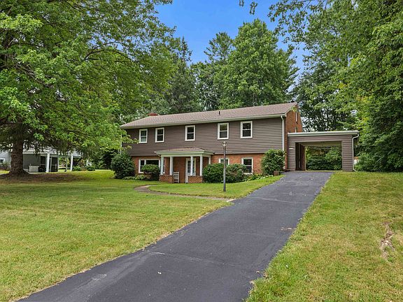 2nd image of 333 Shore Rd