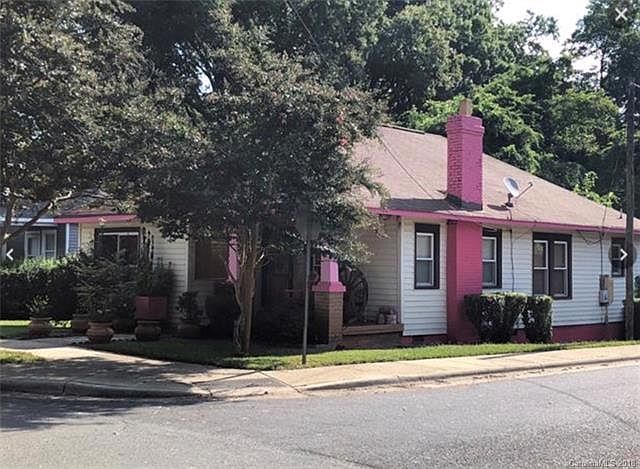 2nd image of 1600 Allen St