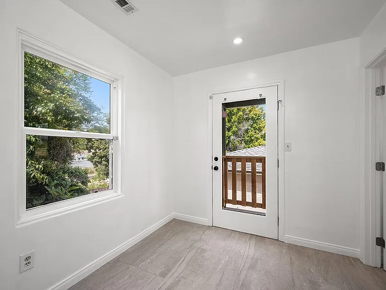 7170 Hybeth Dr — Photo 21