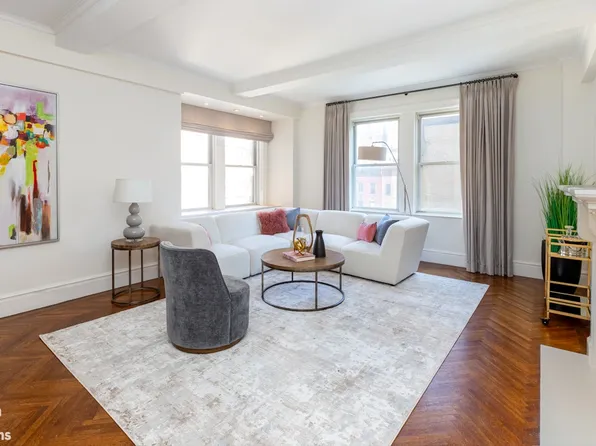 91 Central Park West 6E image 1 of 12