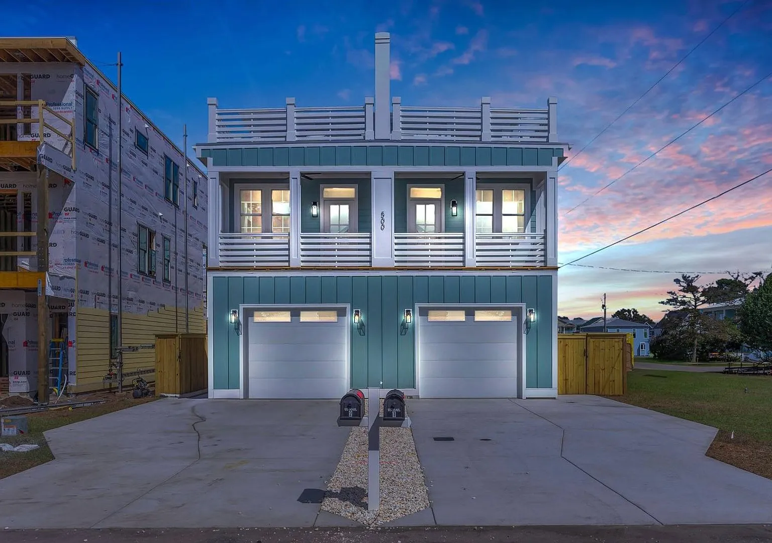 Salt & Sky | Rooftop Hot Tub | Carolina Beach — Photo 2