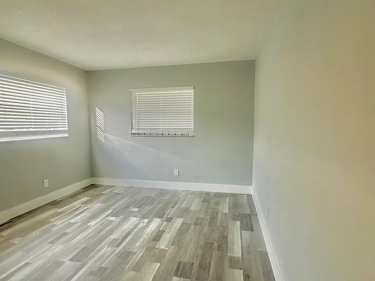 1650 NW 52nd Ave #3 — Photo 5
