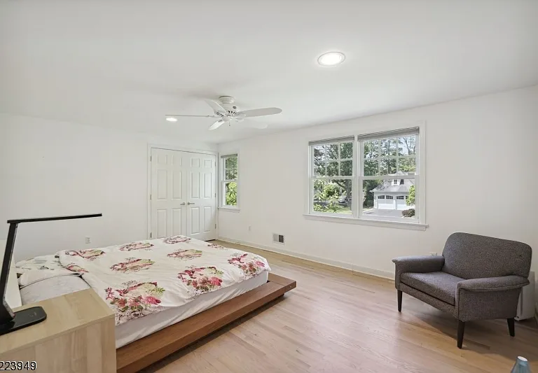 24 Thackeray Dr — Photo 22