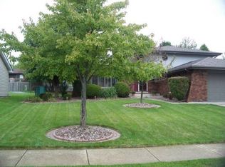 436 York Rd, Schererville, IN 46375