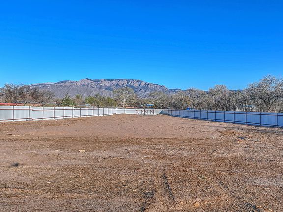 4th image of 2201 Loma Larga Rd