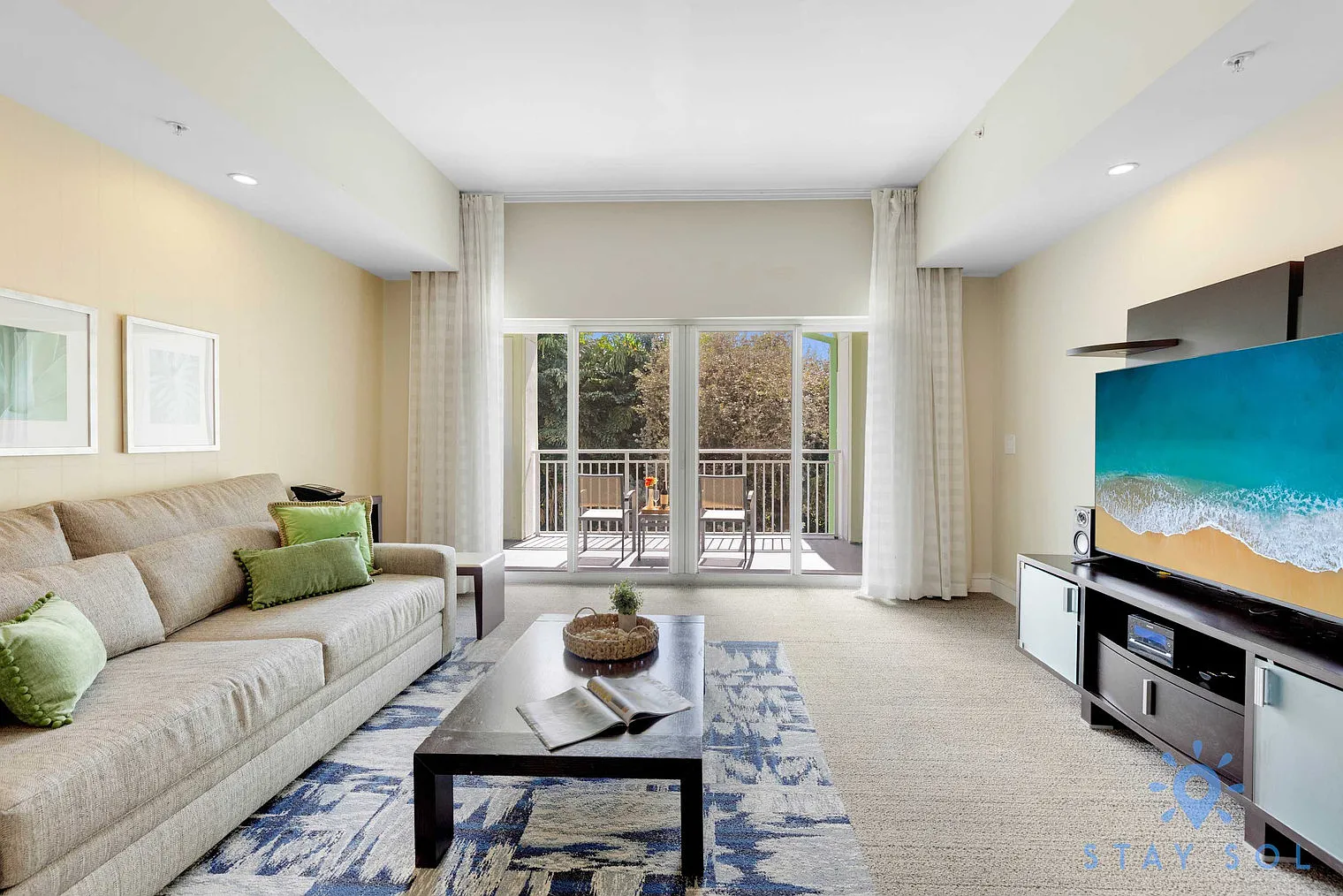 1 bed, 2.0 bath, 990 sqft, $4,456 — Photo 1