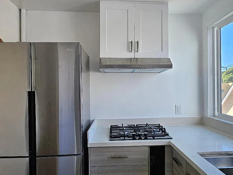 120-122 N Parkview Ave #A — Photo 6
