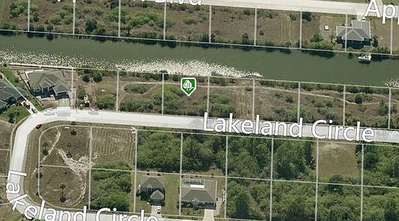 5th image of 15664 Lakeland Cir