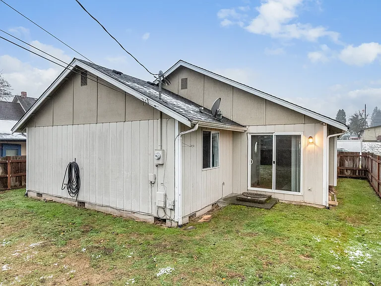 2141 S Sheridan Ave — Photo 11