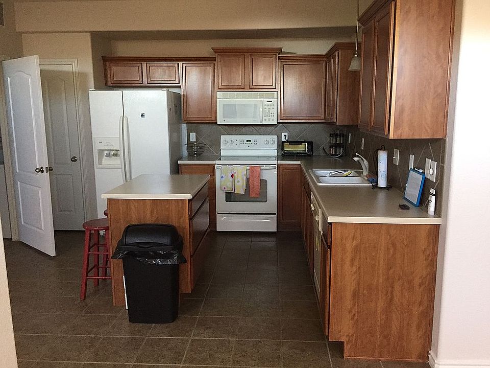 1st image of 5551 29th St Unit 3811