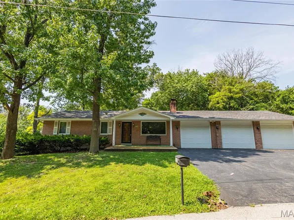 2035 Valmont Dr, Arnold, MO 63010
