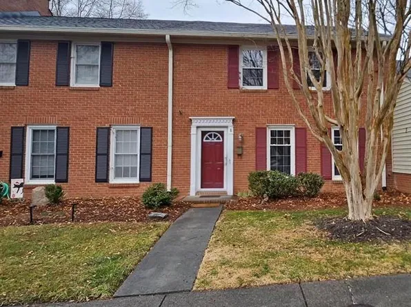 3959 E Valley Ct, Winston Salem, NC 27106