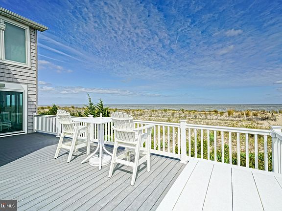 4th image of 2416 S Bay Shore Dr