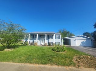 9301 Walhampton Dr, Rolling Hills, KY 40242