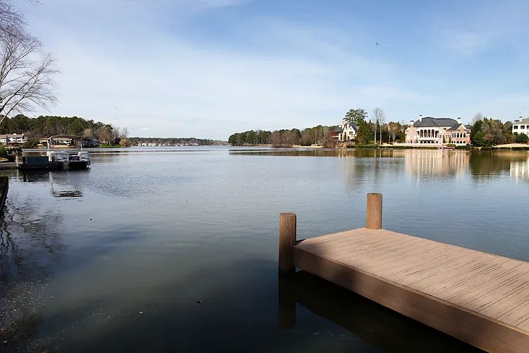 Enjoy Lake Windward just 5 minutes away.