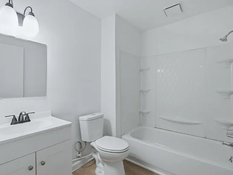 147 Wesley Dr — Photo 4
