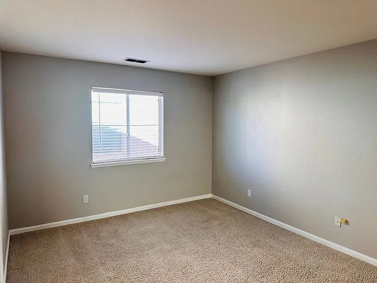 2403 Clemente Ln — Photo 26
