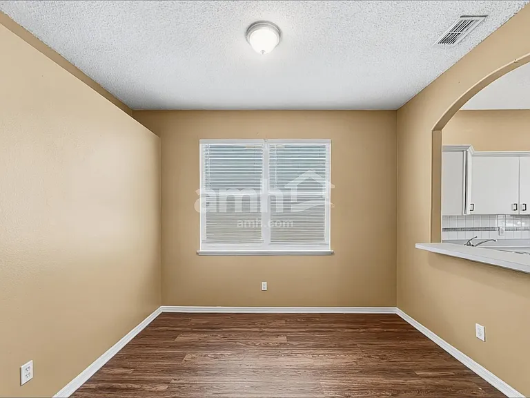 922 Lake Biscayne Way — Photo 7