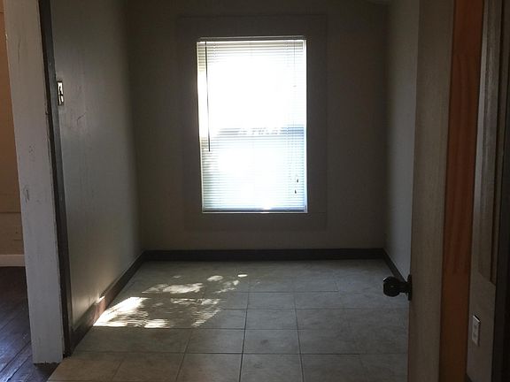 4th image of 425 S Santa Fe Ave