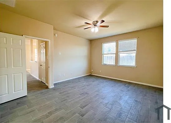 10126 Larch Creek Ct — Photo 12