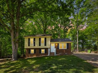 7921 Castlelake Ct, Raleigh, NC 27615