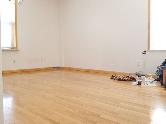 4th image of 24-40 42nd St #2F