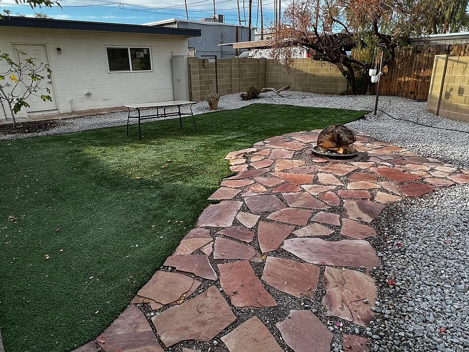 Backyard and detached office.