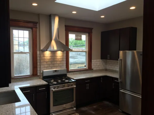 1542 W Thome Ave #2, Chicago, IL 60660